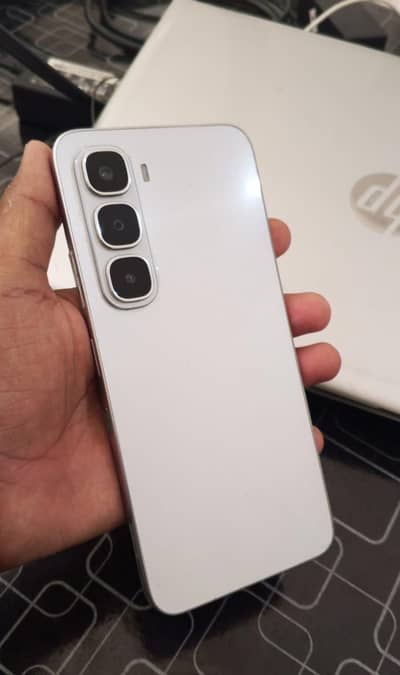 Infinix Hot 60i