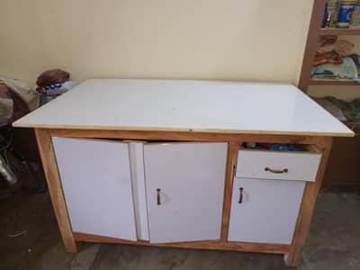 New Iron Table For Sale. Beautiful Table For Sale