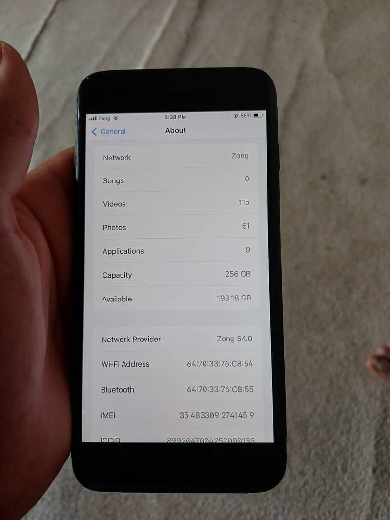 Apple iPhone 8 Plus 0