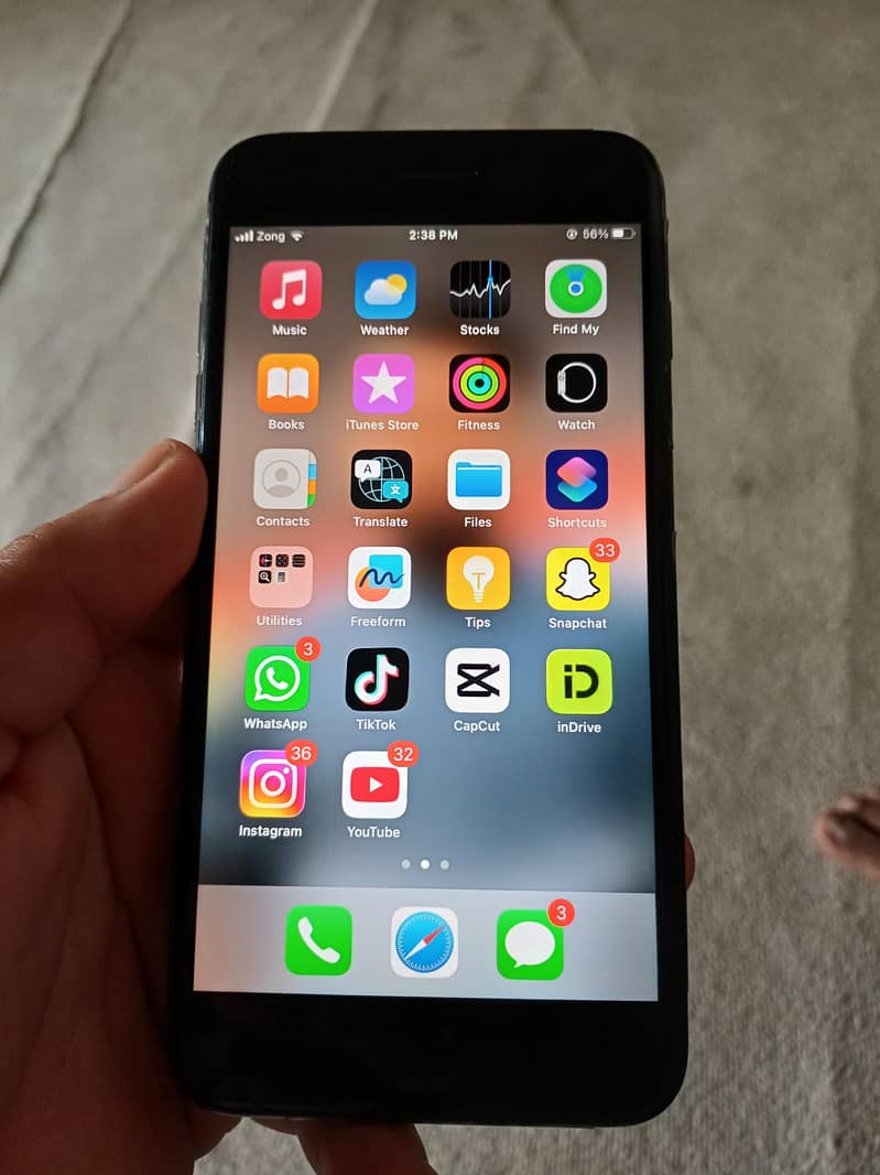 Apple iPhone 8 Plus 3