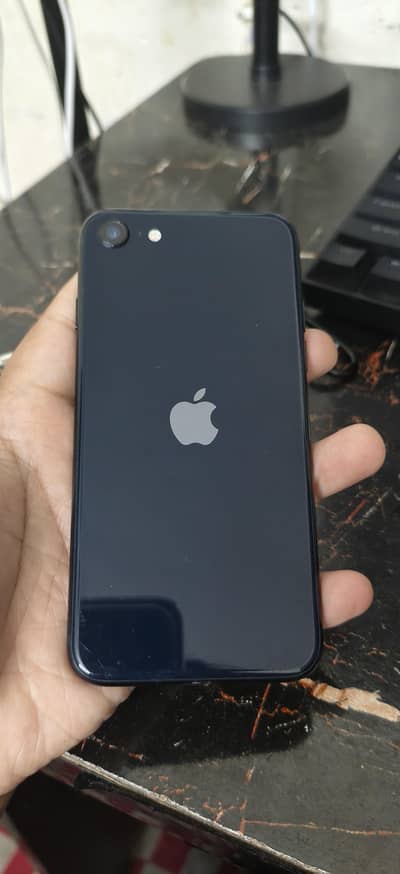 Apple iPhone SE