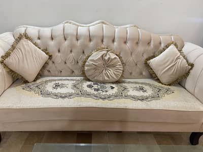 5 seater sofa set - Only 4 months Used