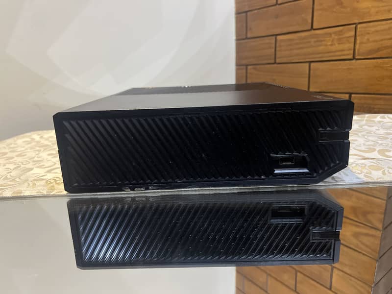 Xbox One & Original Controller 3