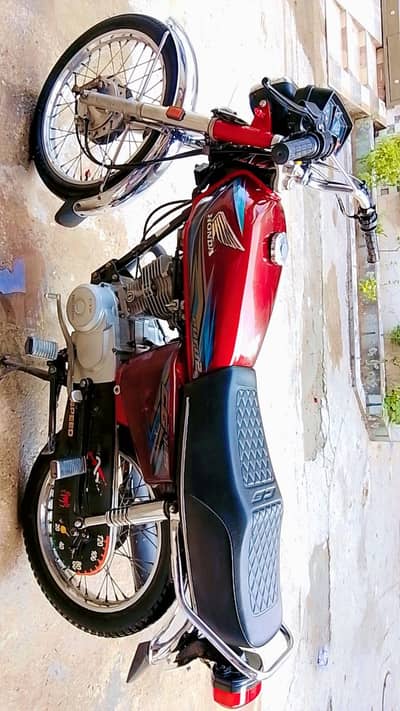total genuine honda CG 125  urgent sale