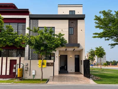 5 MARLA BRAND NEW HOUSE AVAILABLE FOR SALE (AT REASONABLE PRICE) IN ROYAL PALM CITY GUJRANWALA