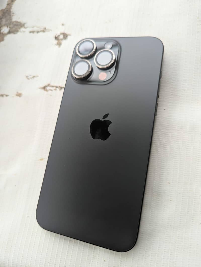 Apple iPhone 15 Pro Max 0