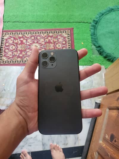 Iphone 11 pro 64gb 76 battery exchng possible
