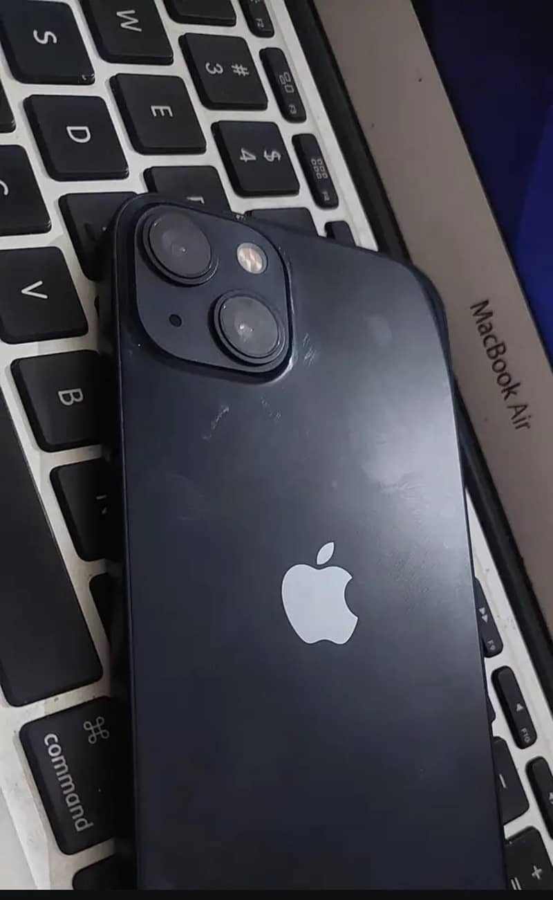 Apple iPhone 13 1