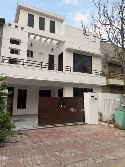Urgent for sale - 10 Marla double unit house in Bahria town phase 7