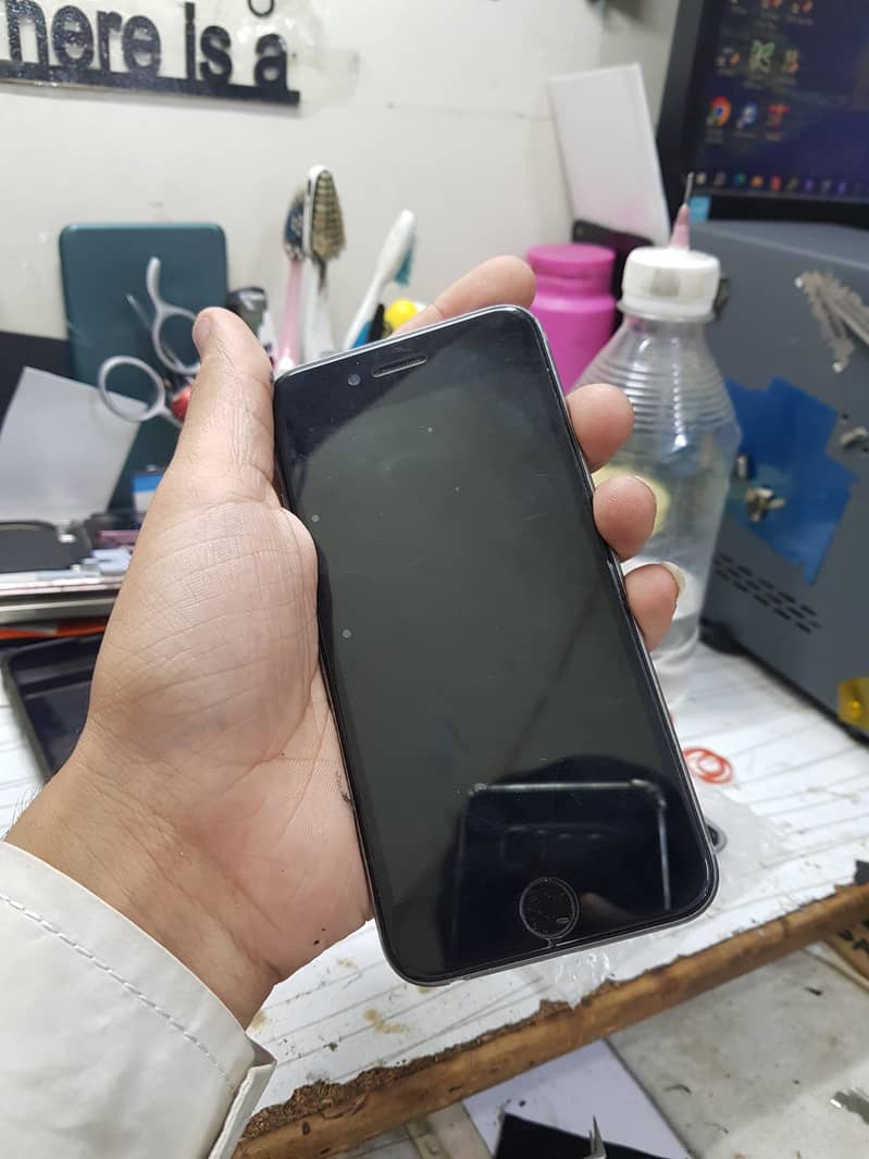 03318402575 0