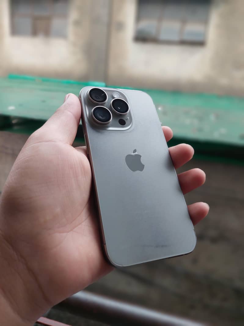 Apple iPhone 15 Pro 5