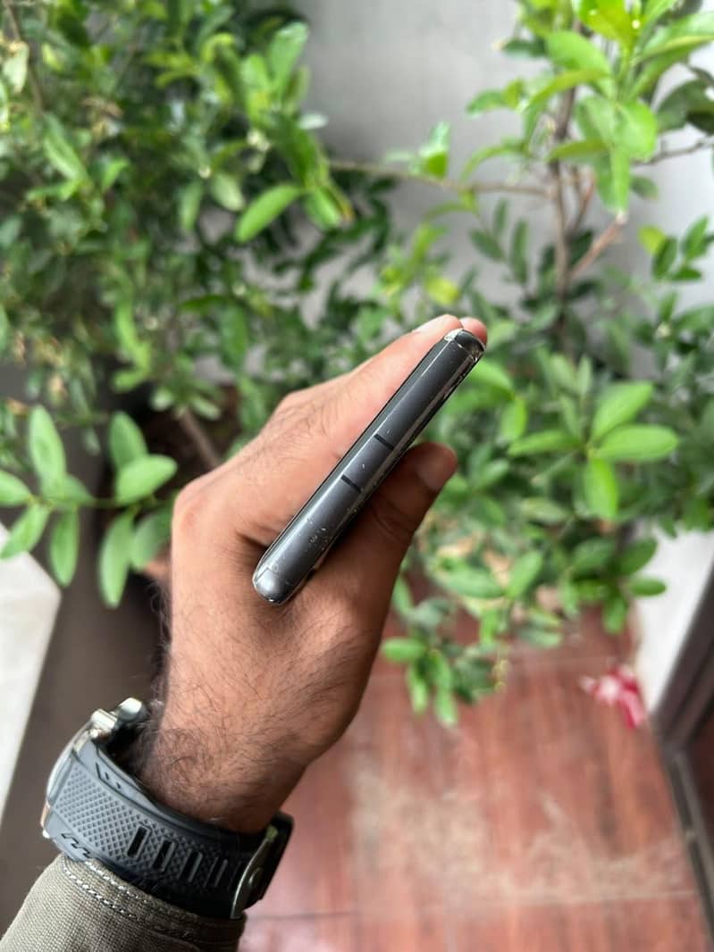 Google Pixel 7a 4