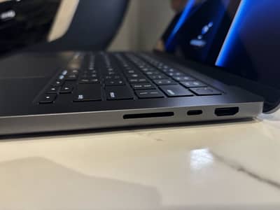 Macbook m4 16gb 512gb 100% Battery Health