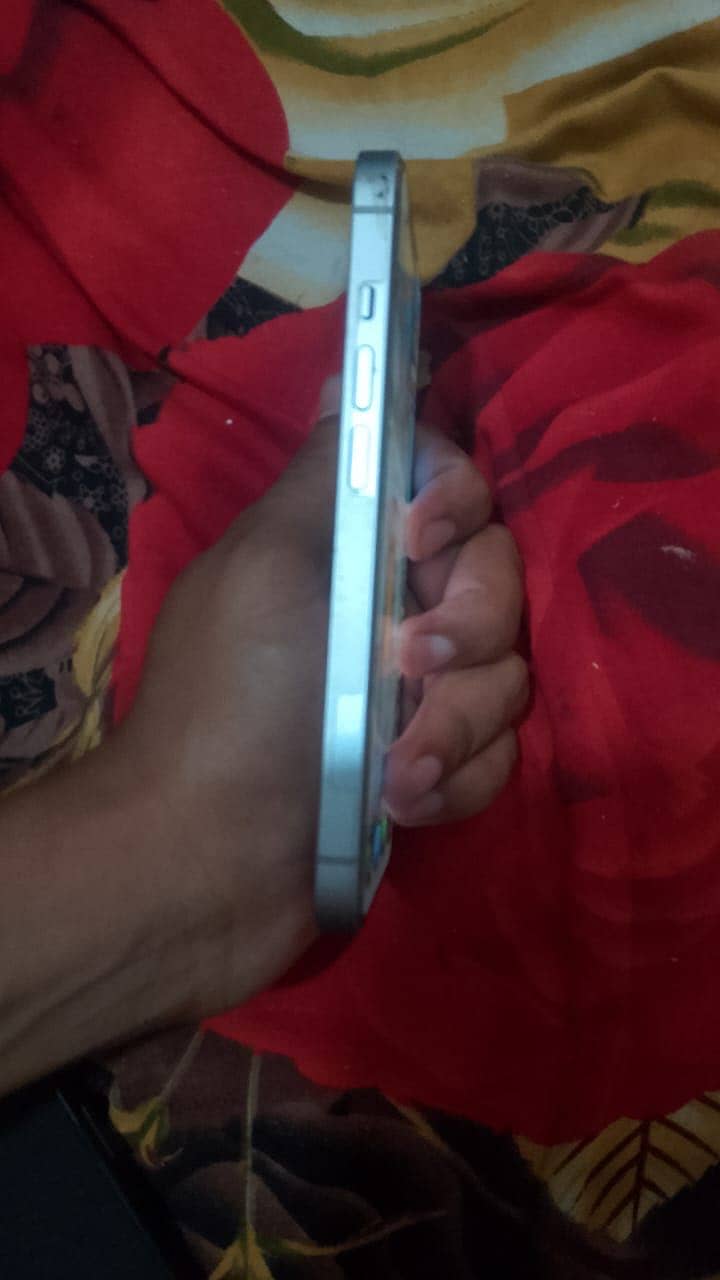 Apple iPhone 14 2