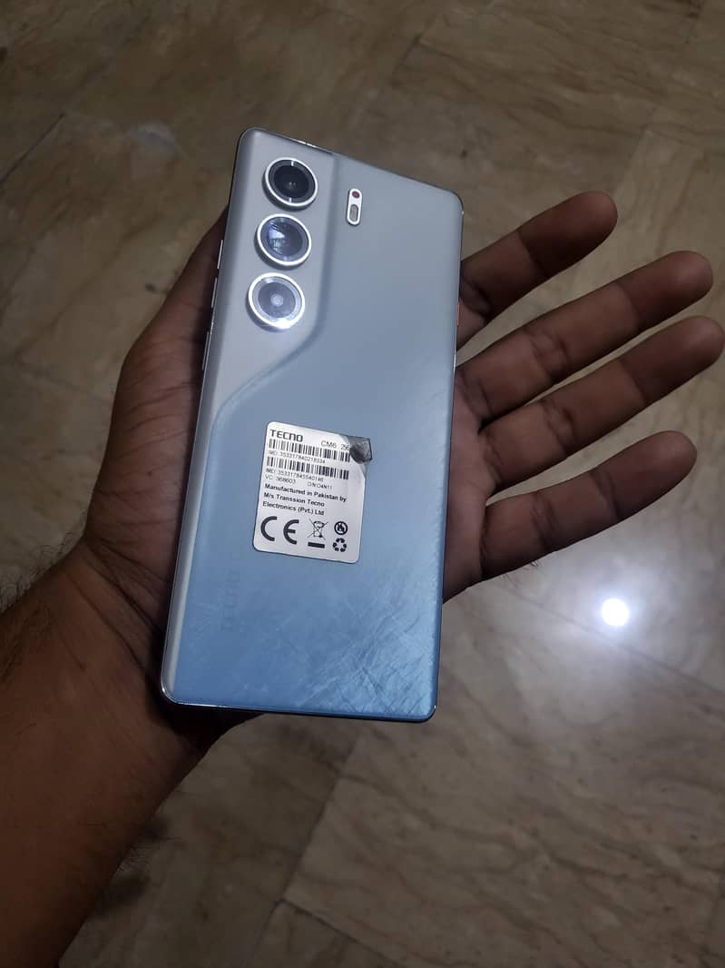 Tecno CAMON 40 Pro 4