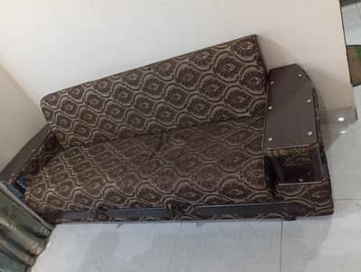 a comfortable sofa come bed