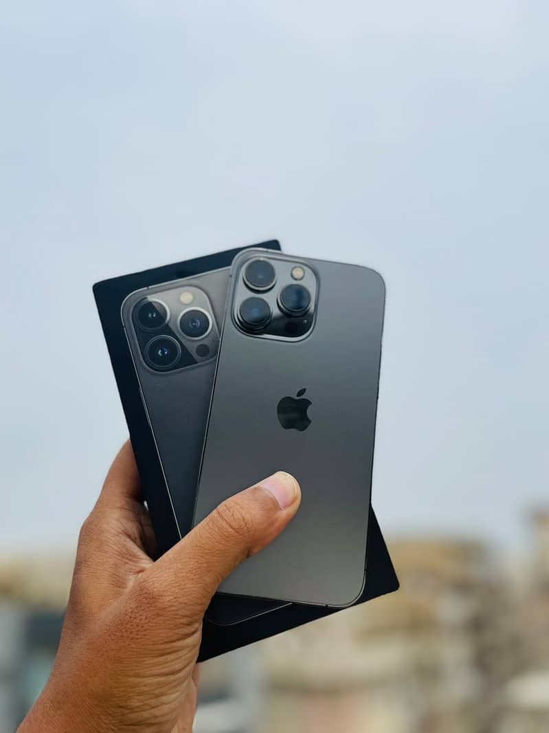 Apple iPhone 13 Pro 0