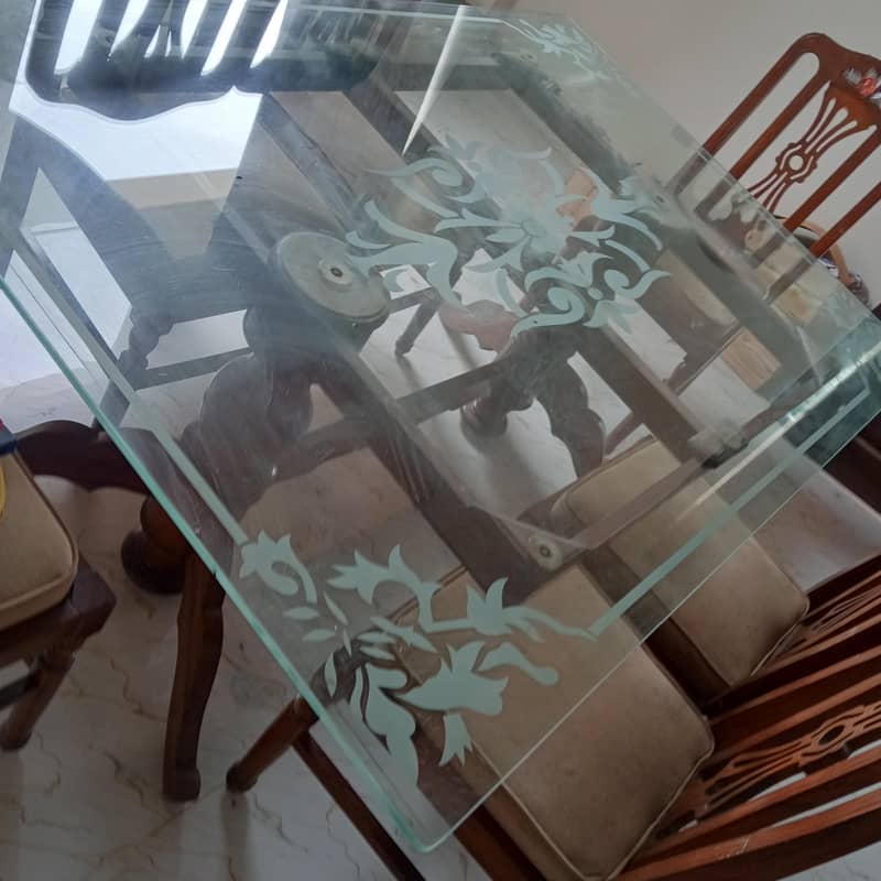 Dining table for sell 2