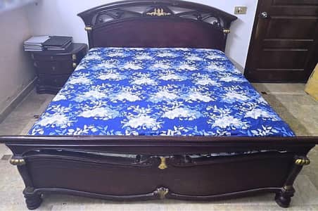 FULL BED SET AND SHOWCASE- 1 bed, 2 sidetables, 1 dressing, 1 showcase