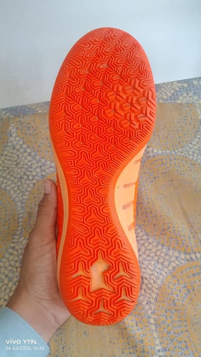 Nike mercurial size 9