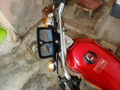 3 month sey kahri hy bike koi masla ni hy 1 month ki warrty