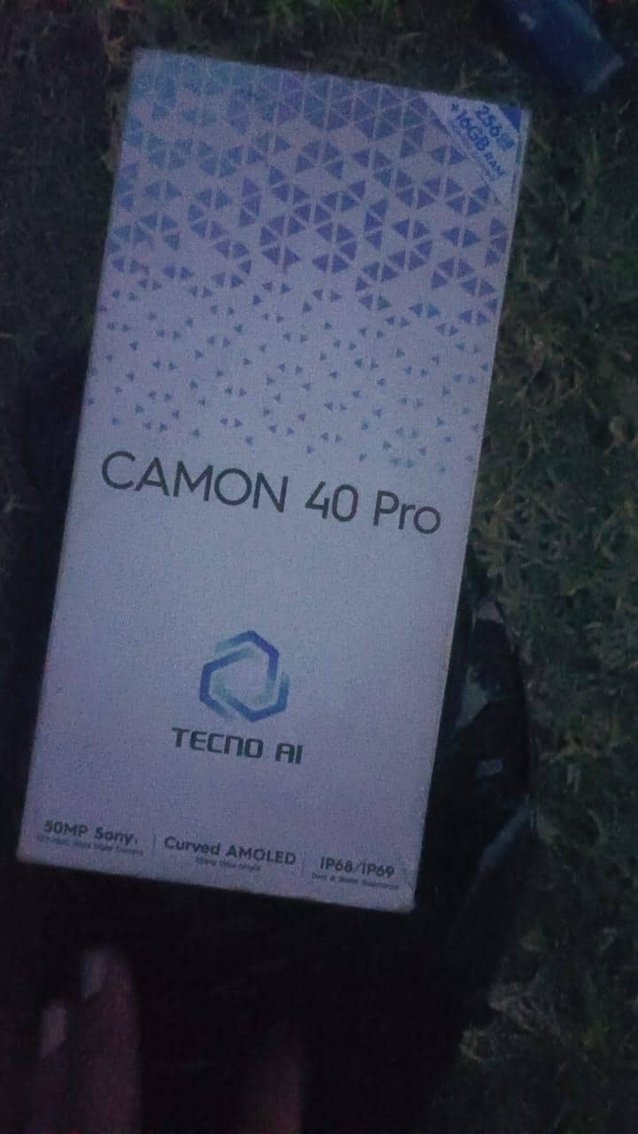 Tecno CAMON 40 Pro 1