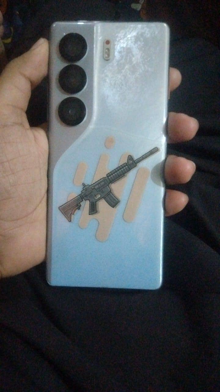 Tecno CAMON 40 Pro 6