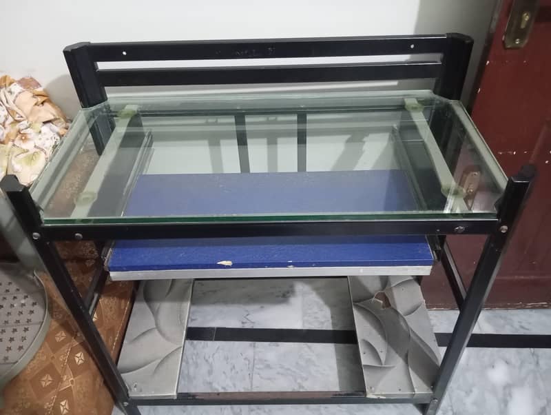 Computer Table 1