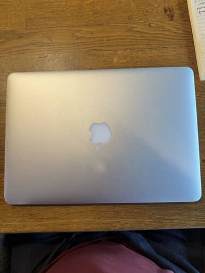 Mac Book Air 13 inch, 2014