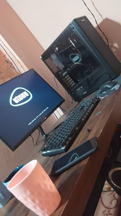 Gaming pc Core i5 6th gen | RX 580 8GB | 16 GB Ram | 24 inch moniter
