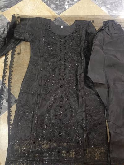 Beautiful black dress one time use small size