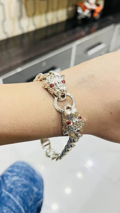 Silver leopard bracelet 925 48gm weight 1500 gram