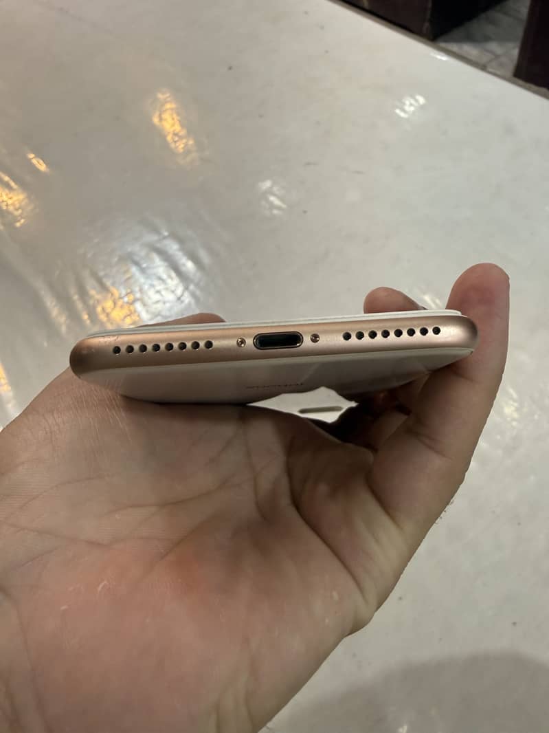 Iphon 8plus 4