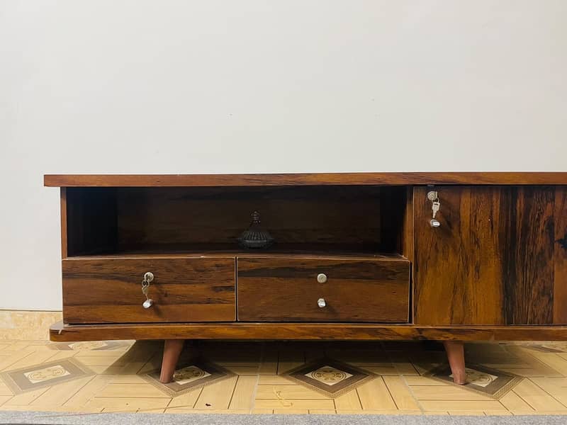 TV Console 10