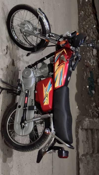 Honda 125 25/26