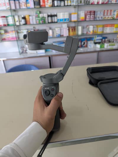 AI Smart Tracking Stand – 360° Auto Face Tracking