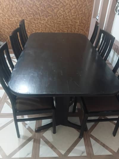 dinng table with 06 chairs