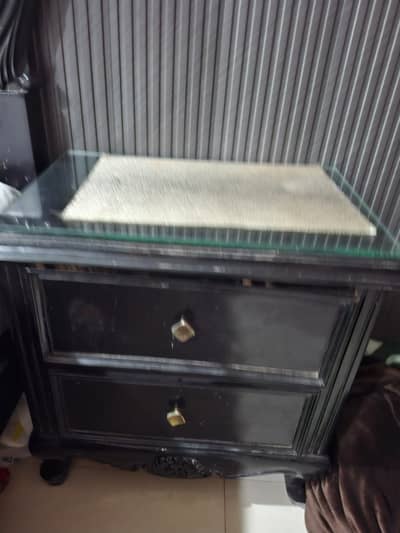 Bedroom Furniture (Pure Sheesham Wood)