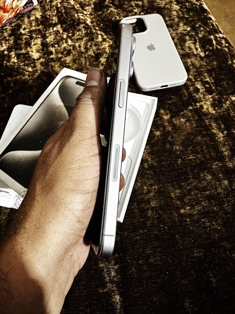 iphone 15pro max 3