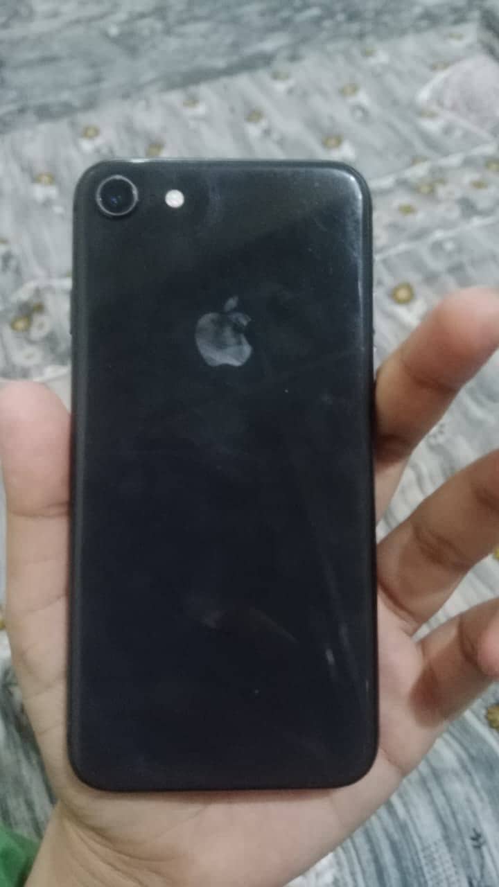 Apple iPhone 8 3