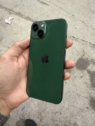 Apple iPhone 13
