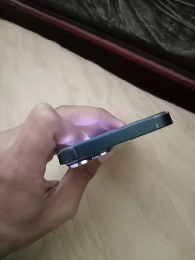 Apple iPhone 14