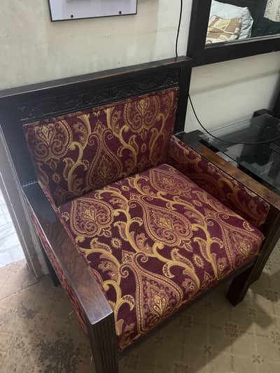 2 sofas with coffee table