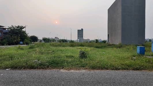COMMERCIAL PLOTS FOR SALE IN DHA LHR
