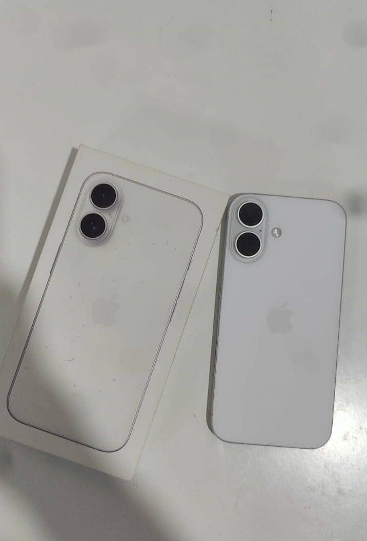 Apple iPhone 16 0
