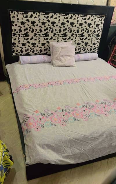 Solid wood bed