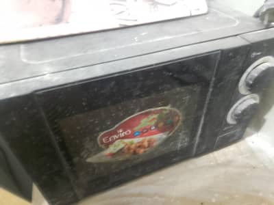 microwave oven