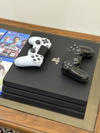 Play Station 4 Pro 1 TB