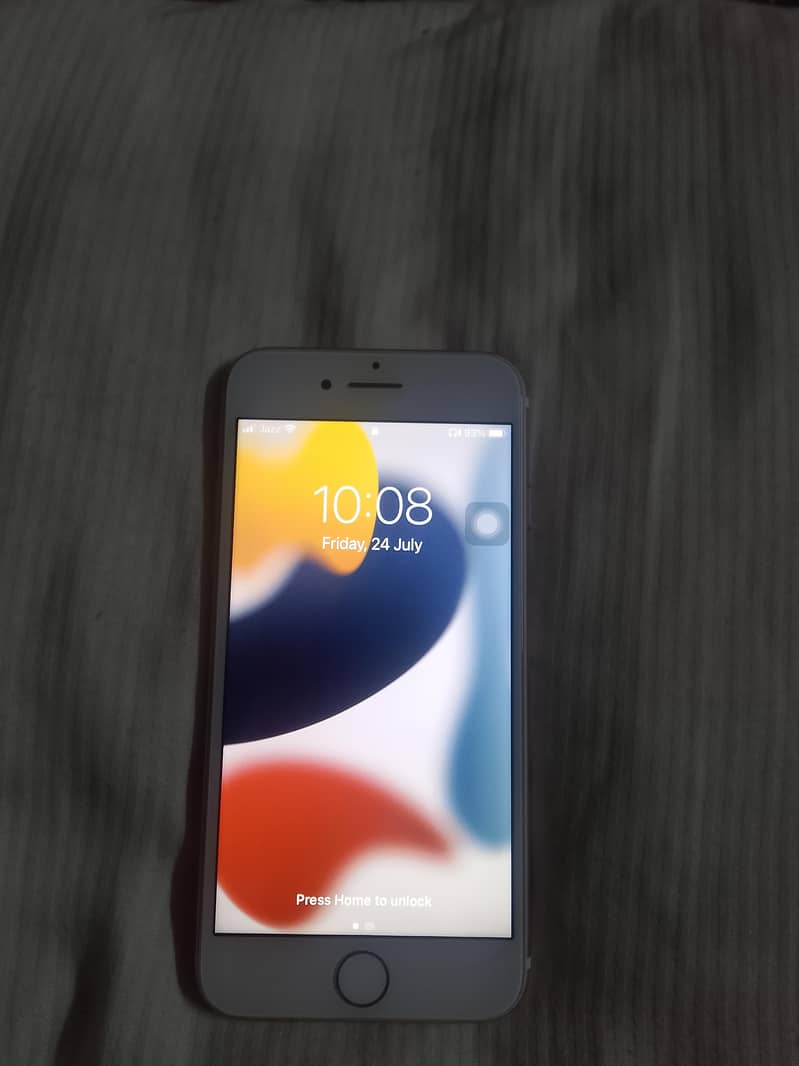 Apple iPhone 7 4