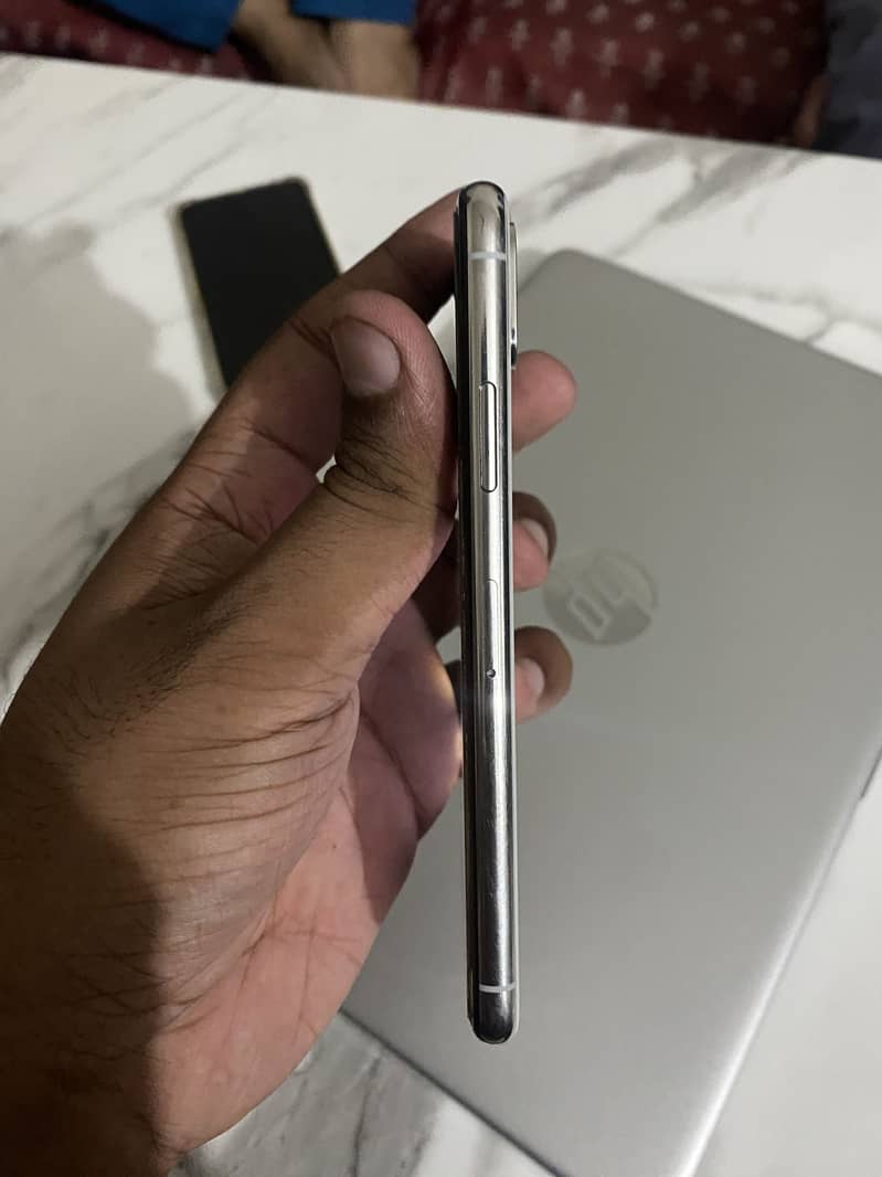 Apple iPhone X 1